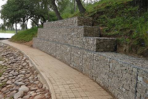 gabion retaining wall with walkway