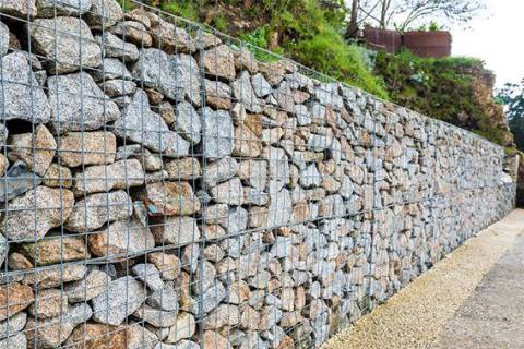 stone gabion retaining wall